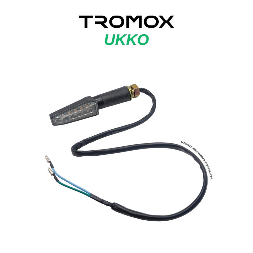 UKKO | CLIGNOTANT AR DROIT