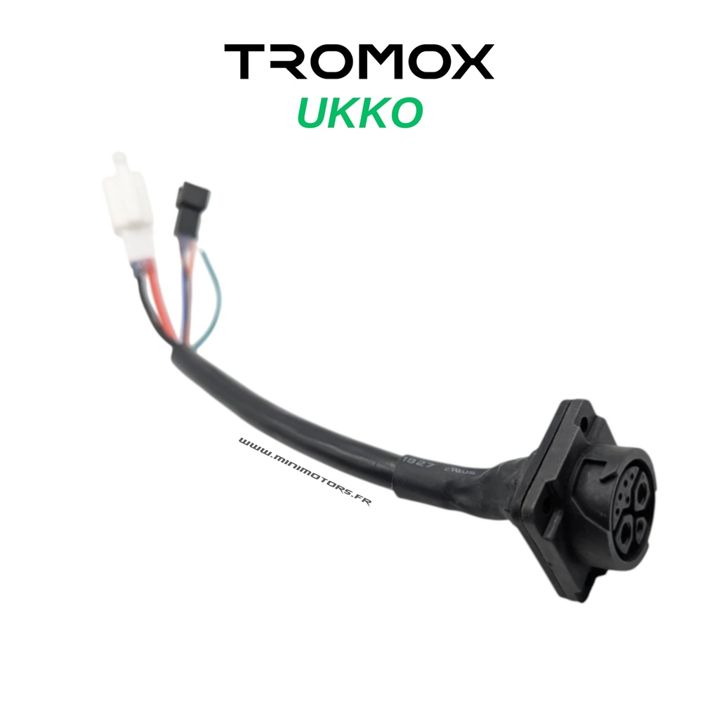 UKKO | CONNECTEUR DE CHARGE